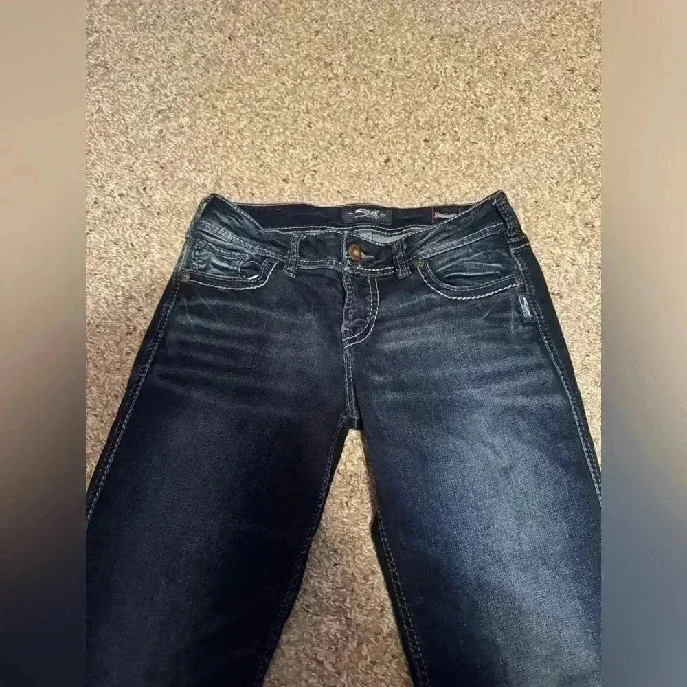 Silvers Suki Mid Rise Slim Bootcut Jeans - Picture 4 of 8